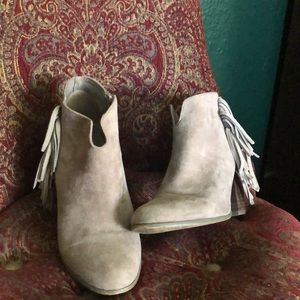 Light Tan Suede Fringe Ankle Boots, Size 7